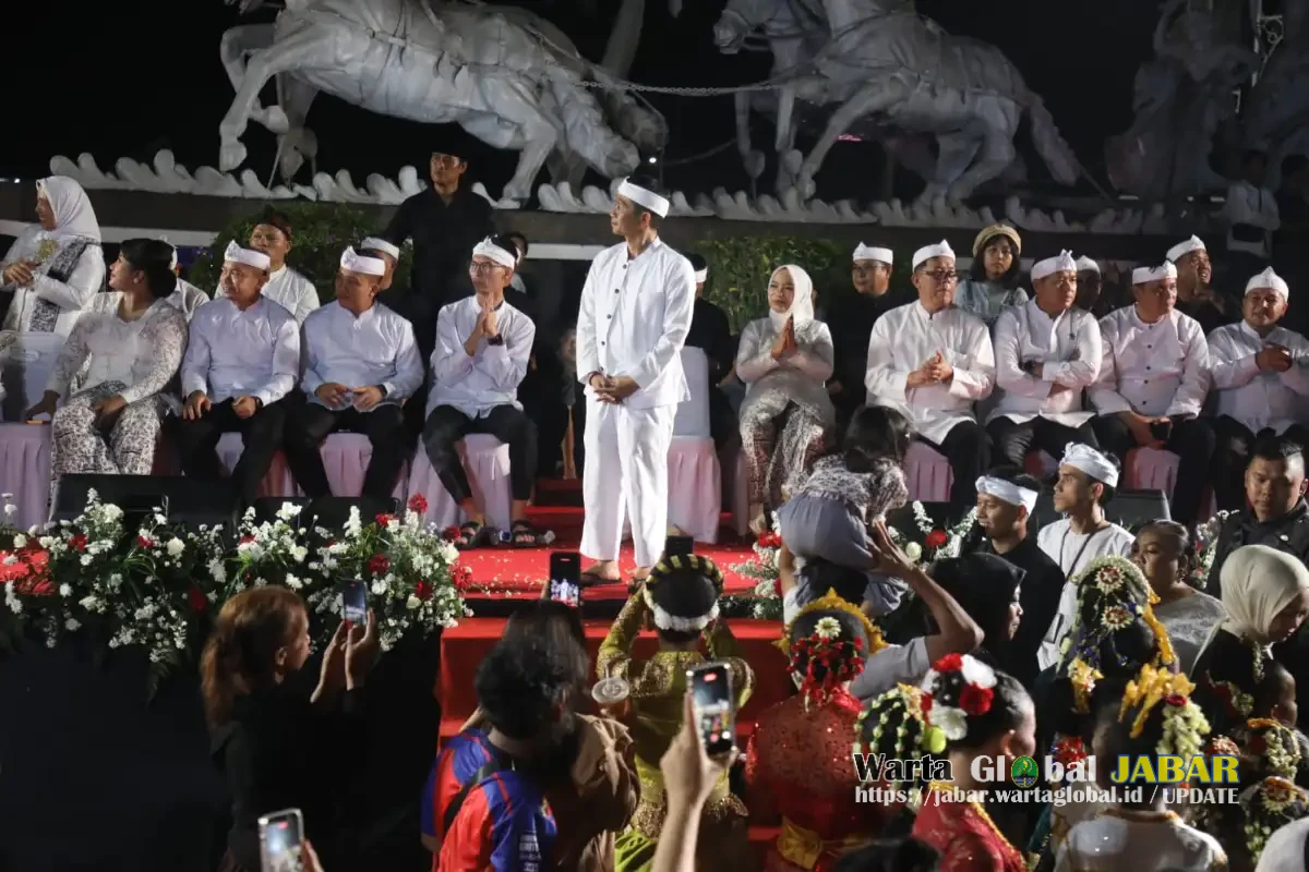 Ribuan Warga Semarakkan Festival Budaya Hari Jadi Purwakarta 2026
