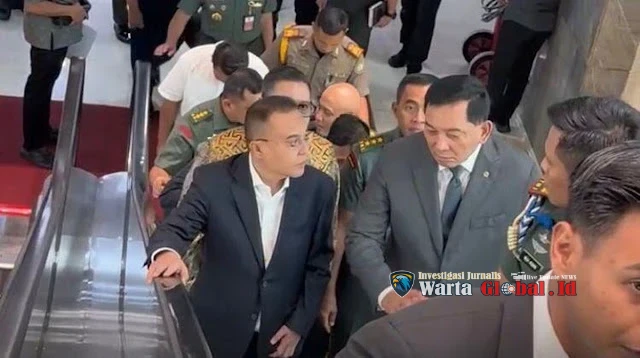 Konflik Polri–Kejaksaan Menguat, Nama Sjafrie Sjamsoeddin dan Sufmi Dasco Ahmad Muncul dalam Bocoran Dinamika Penanganan Kasus Febrie Adriansyah. Konflik Polri–Kejaksaan Menguat, Nama Sjafrie Sjamsoeddin dan Sufmi Dasco Ahmad Muncul dalam Bocoran Dinamika Penanganan Kasus Febrie Adriansyah.