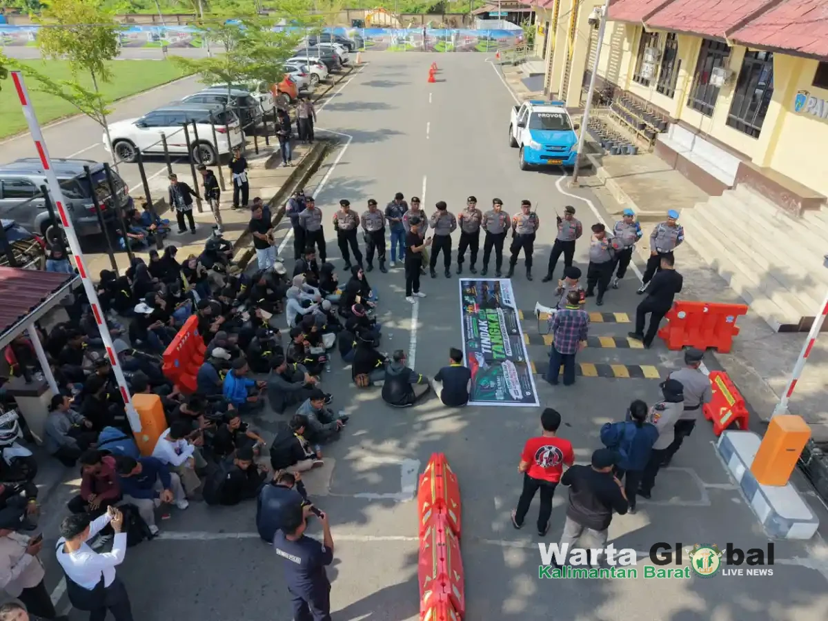 Aksi Damai Mahasiswa di Polda Kalbar Berlangsung Kondusif, Aspirasi Diterima Langsung oleh Kepolisian