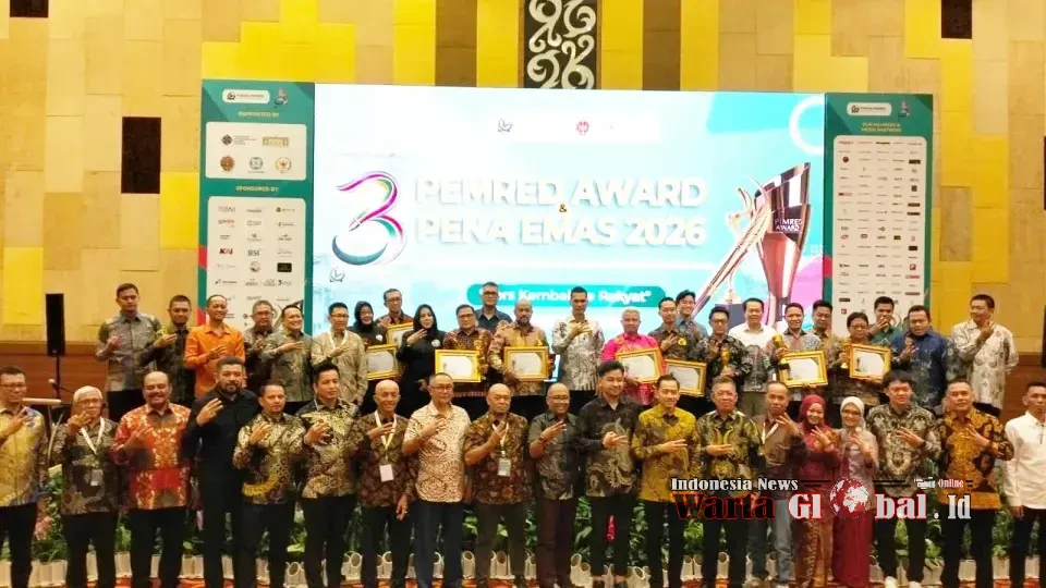 67 Tokoh Nasional Terima Pimred Award dan Pena Emas 2026, FPRMI Apresiasi Pemimpin yang Dekat dengan Pers. 67 Tokoh Nasional Terima Pimred Award dan Pena Emas 2026, FPRMI Apresiasi Pemimpin yang Dekat dengan Pers.